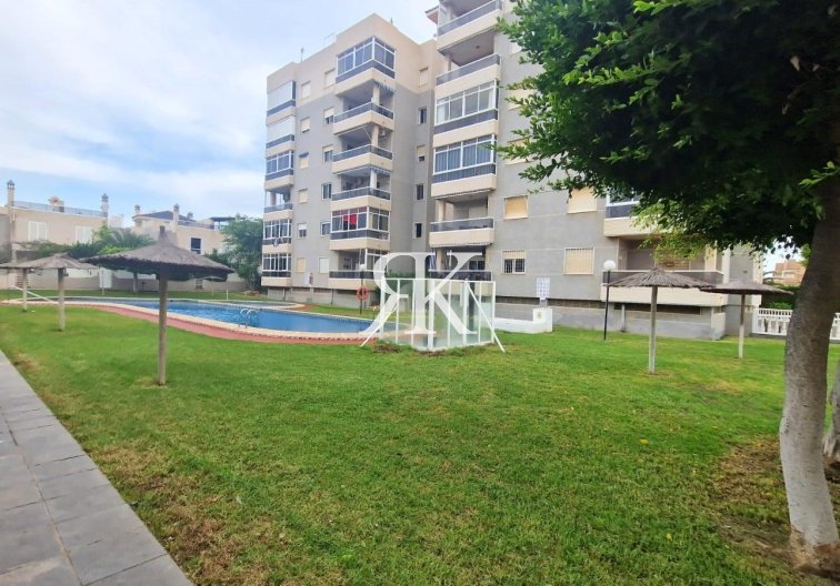 Segunda mano - town house - Torrevieja - Torreblanca