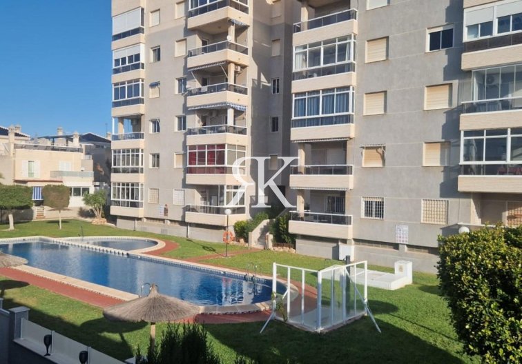 Segunda mano - town house - Torrevieja - Torreblanca