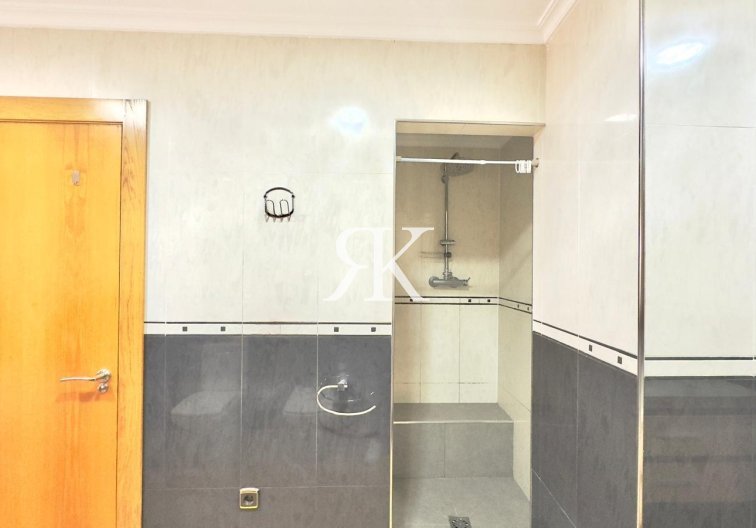 Herverkoop - Appartement - Torrevieja - Centro