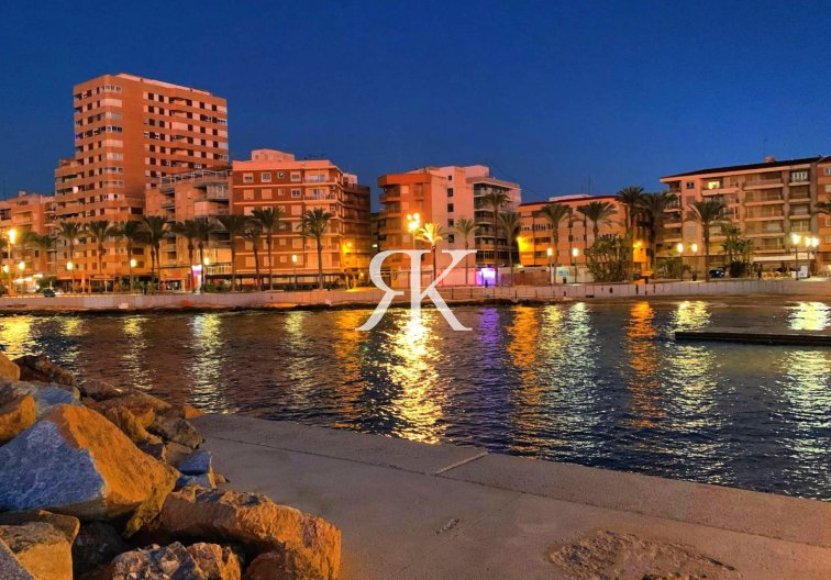 Revente - Appartement - Torrevieja - Paseo Maritimo