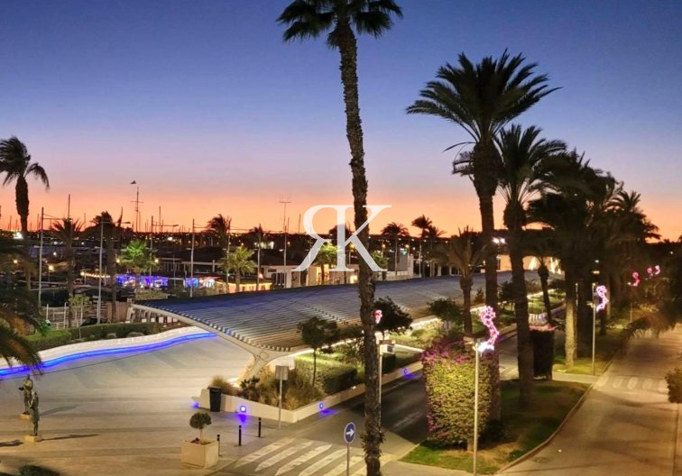 Revente - Appartement - Torrevieja - Paseo Maritimo
