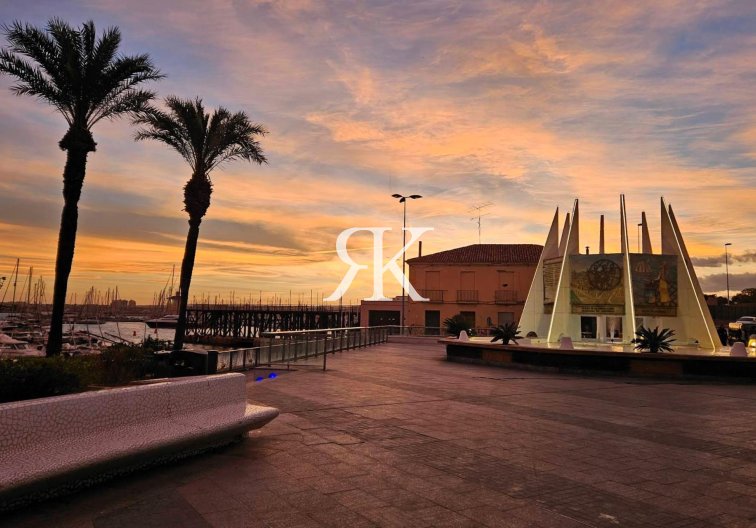 Revente - Appartement - Torrevieja - Paseo Maritimo