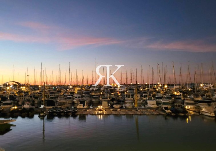 Revente - Appartement - Torrevieja - Paseo Maritimo