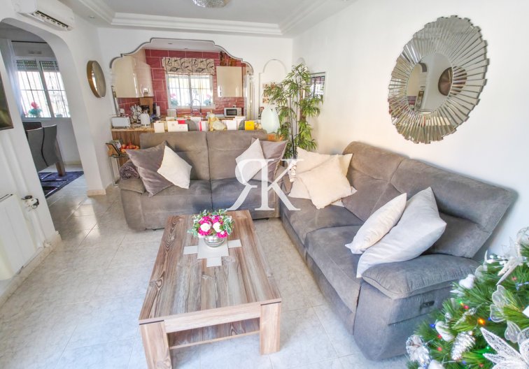 Herverkoop - villa - Villamartin - Costa Blanca