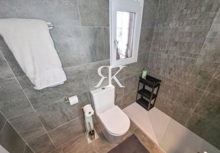 Herverkoop - villa - Villamartin - Costa Blanca