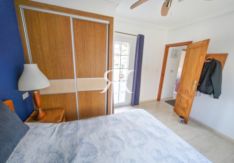 Herverkoop - villa - Villamartin - Costa Blanca