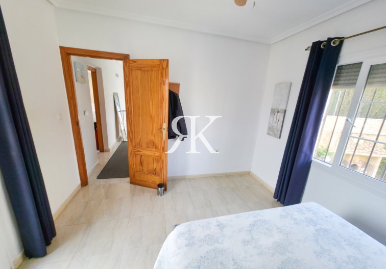 Herverkoop - villa - Villamartin - Costa Blanca