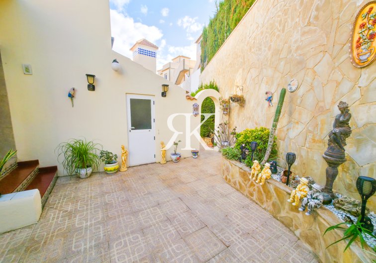 Herverkoop - villa - Villamartin - Costa Blanca