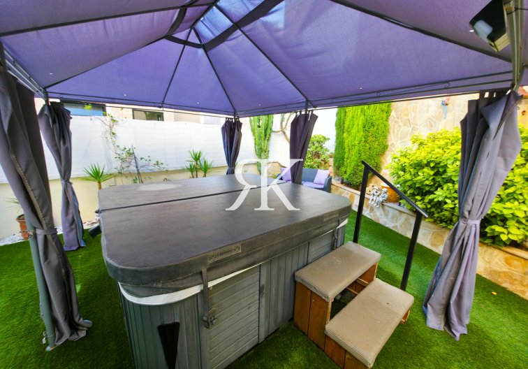 Herverkoop - villa - Villamartin - Costa Blanca