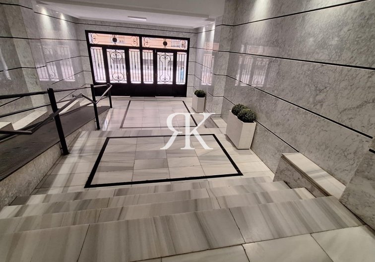 Segunda mano - Apartamento  - Torrevieja - Acequion