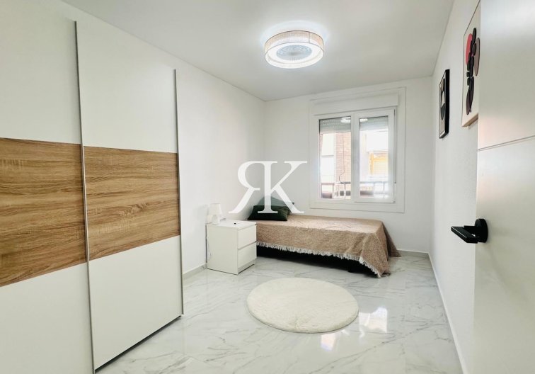 Herverkoop - Appartement - Torrevieja - Playa del Cura