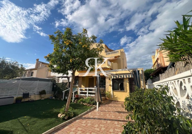 Segunda mano - town house - Torrevieja - Calas Blanca