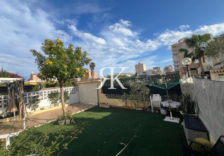 Segunda mano - town house - Torrevieja - Calas Blanca