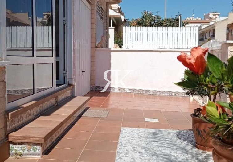 Revente - villa - Pilar de la Horadada - Costa Blanca