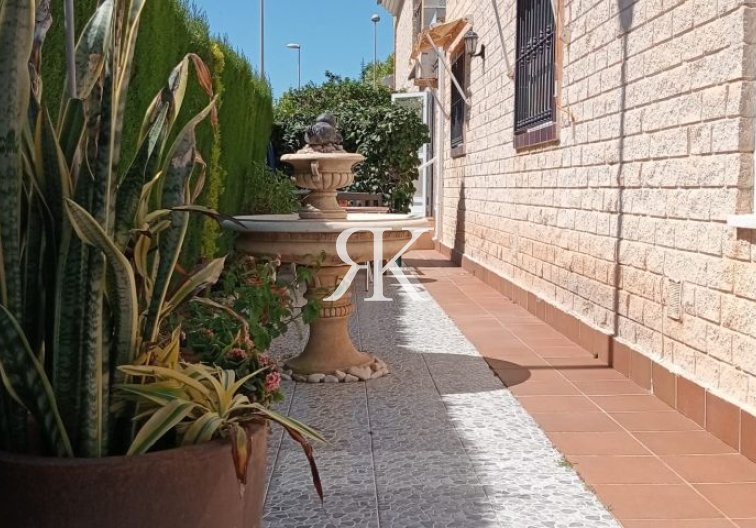 Revente - villa - Pilar de la Horadada - Costa Blanca