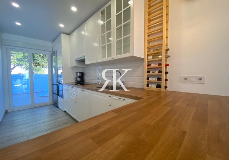 Resale - town house - Torrevieja - Costa Blanca