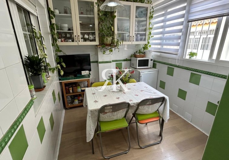 Segunda mano - villa - Los Montesinos - Costa Blanca