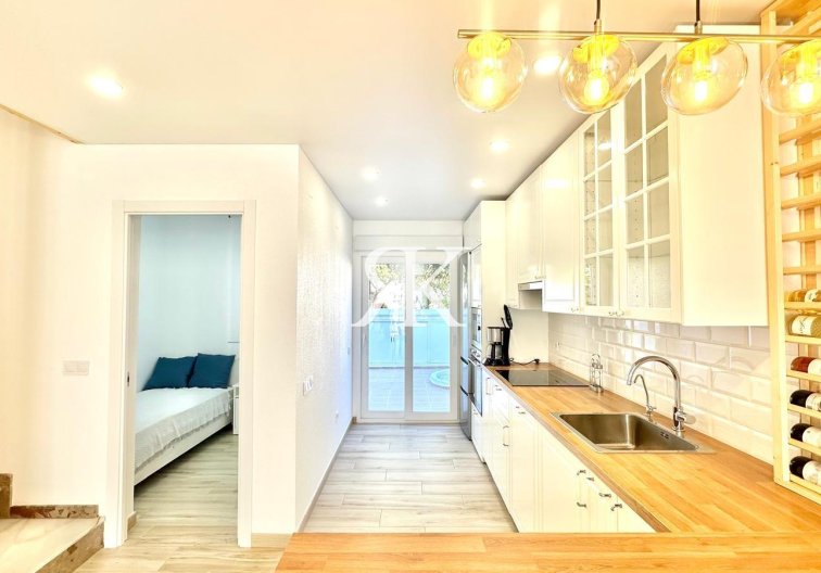 Resale - town house - Torrevieja - Estacion De Autobuses