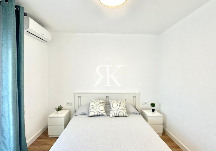 Resale - town house - Torrevieja - Estacion De Autobuses