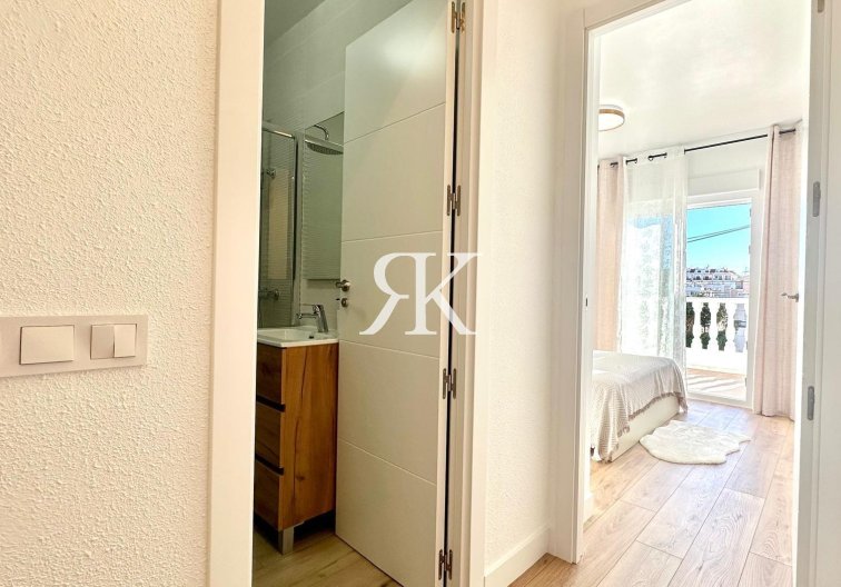 Resale - town house - Torrevieja - Estacion De Autobuses