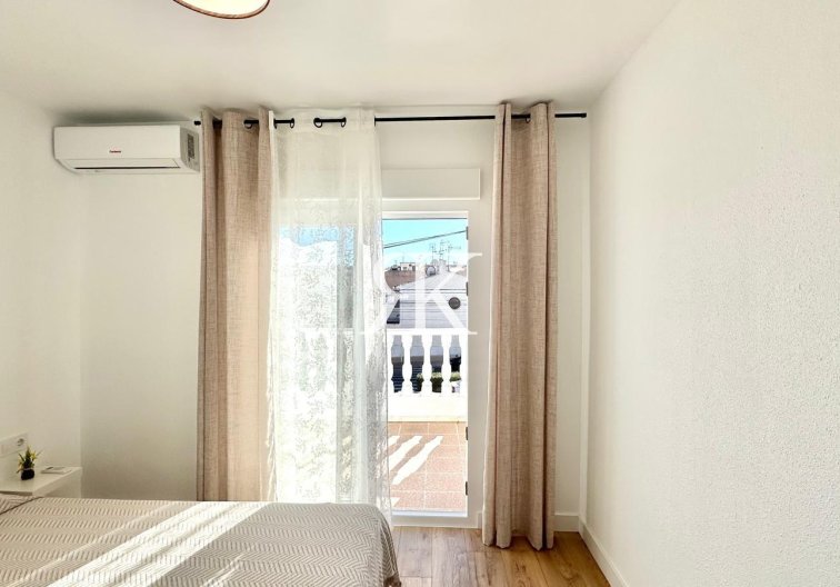 Resale - town house - Torrevieja - Estacion De Autobuses