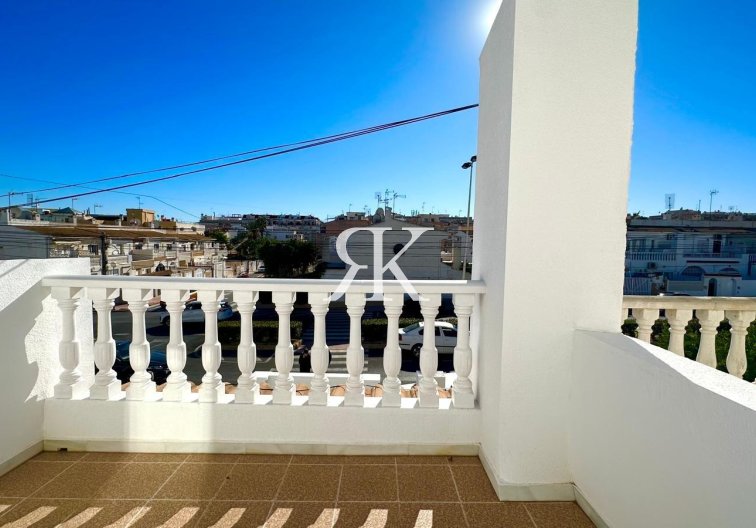 Resale - town house - Torrevieja - Estacion De Autobuses