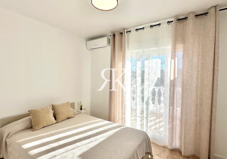 Resale - town house - Torrevieja - Estacion De Autobuses