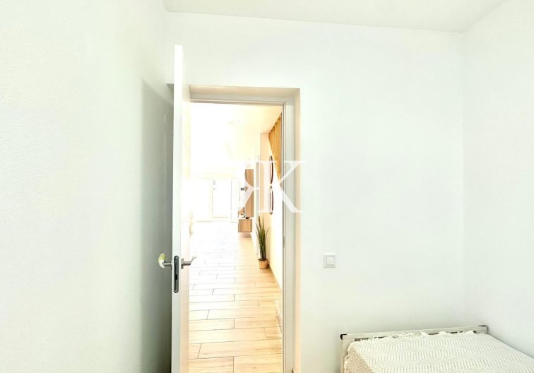 Resale - town house - Torrevieja - Estacion De Autobuses