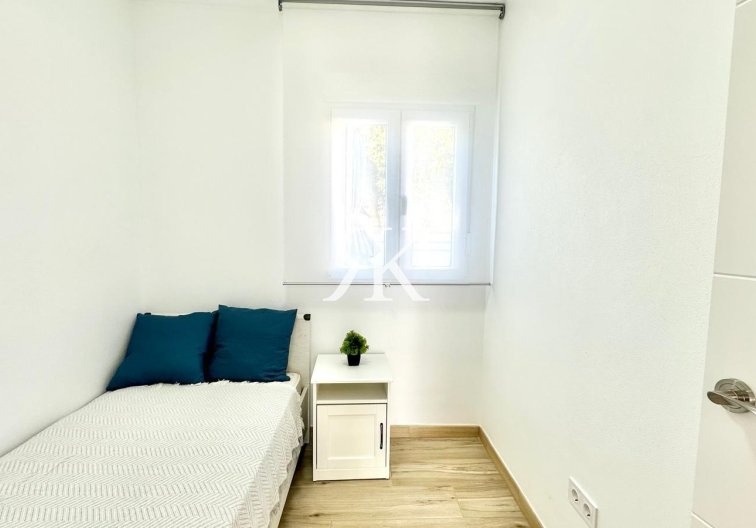 Resale - town house - Torrevieja - Estacion De Autobuses