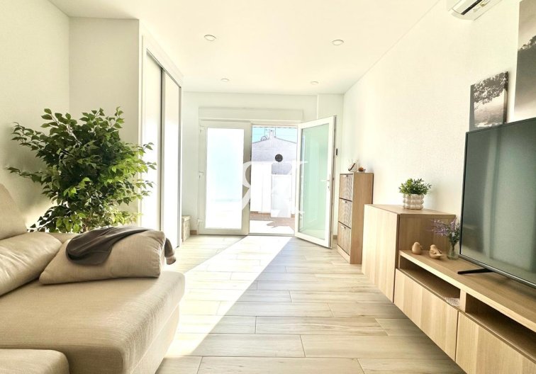 Resale - town house - Torrevieja - Estacion De Autobuses