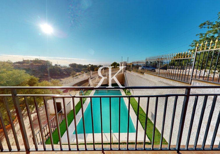 Segunda mano - villa - Crevillent - Inland