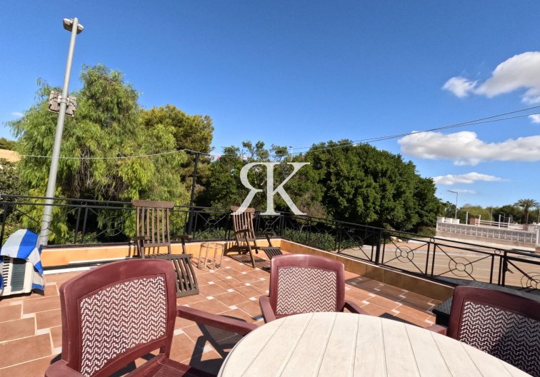 Segunda mano - town house - Torrevieja - El Acequión - Los Náufragos