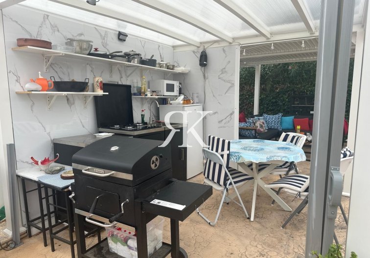 Resale - villa - Hondón de las Nieves - Inland