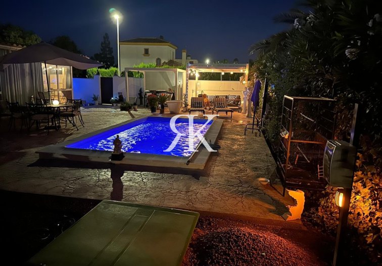 Resale - villa - Hondón de las Nieves - Inland