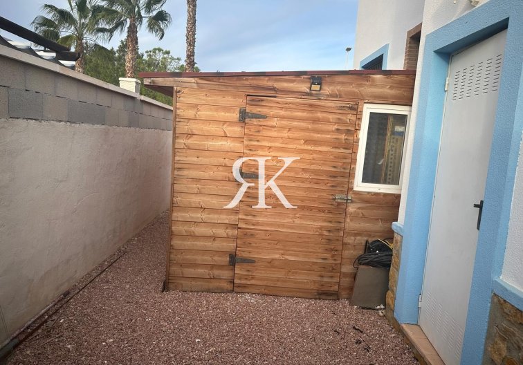 Resale - villa - Hondón de las Nieves - Inland