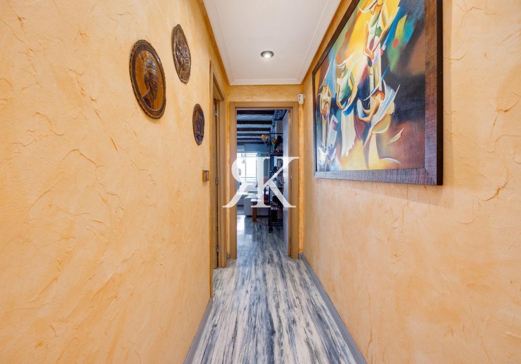 Resale - Apartment - Torrevieja - Acequion