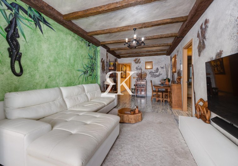 Resale - Apartment - Torrevieja - Acequion