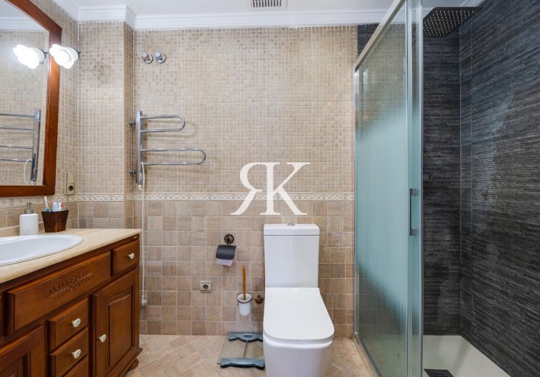 Resale - Apartment - Torrevieja - Acequion