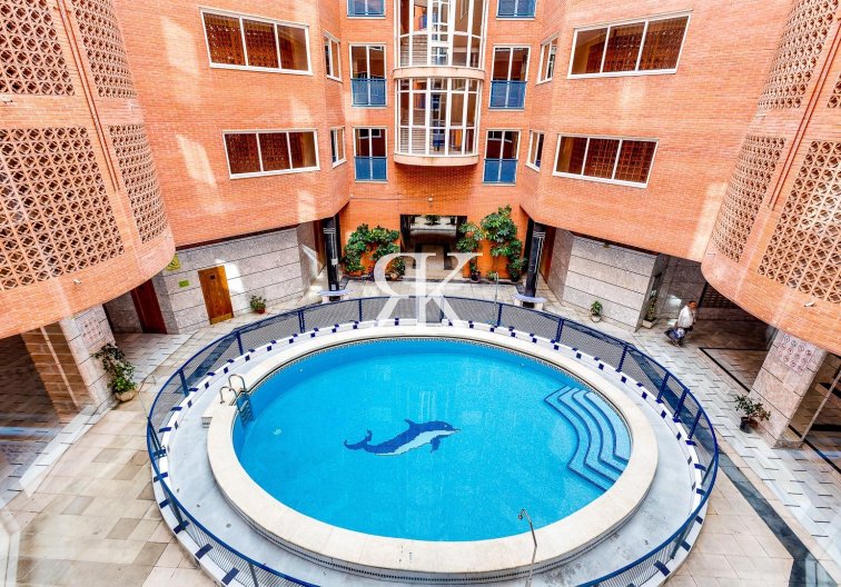 Resale - Apartment - Torrevieja - Acequion