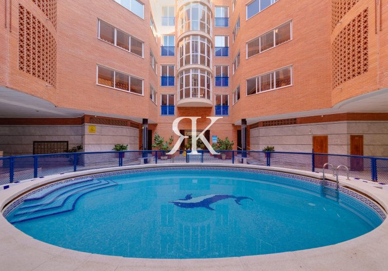 Resale - Apartment - Torrevieja - Acequion