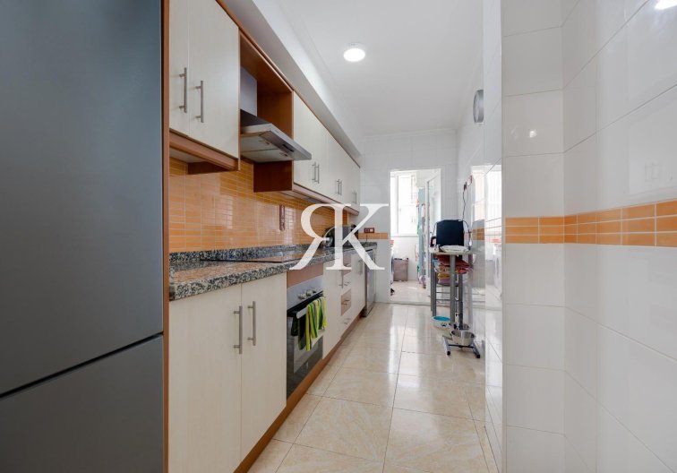 Herverkoop - Appartement - Torrevieja - Centro