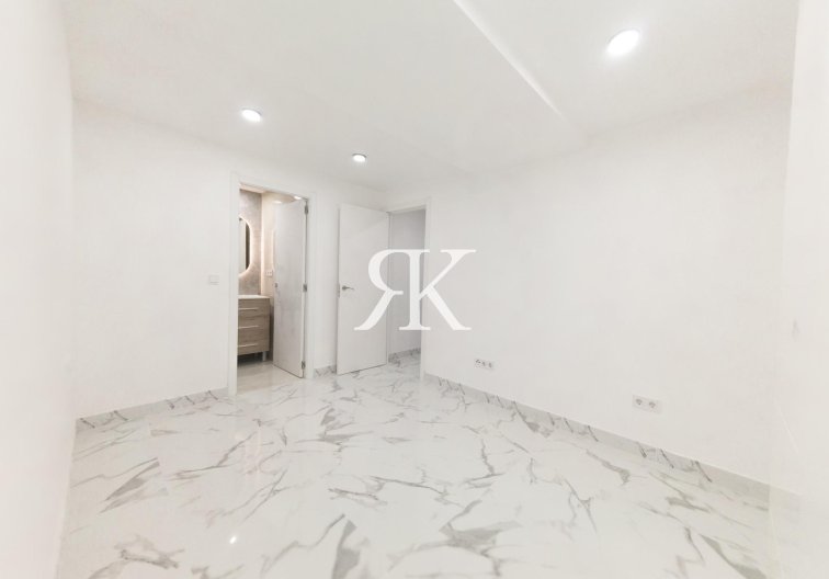 Segunda mano - Apartamento  - Torrevieja - Playa de los Naúfragos