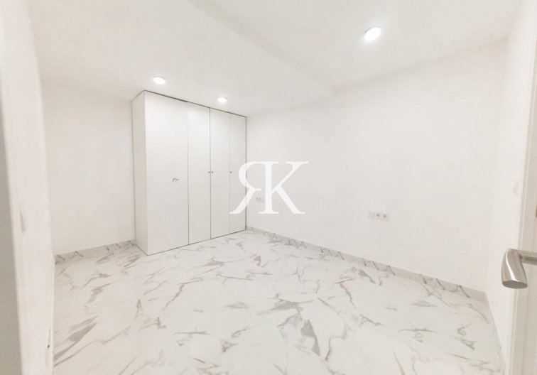 Segunda mano - Apartamento  - Torrevieja - Playa de los Naúfragos