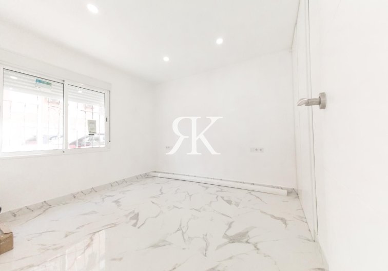 Segunda mano - Apartamento  - Torrevieja - Playa de los Naúfragos