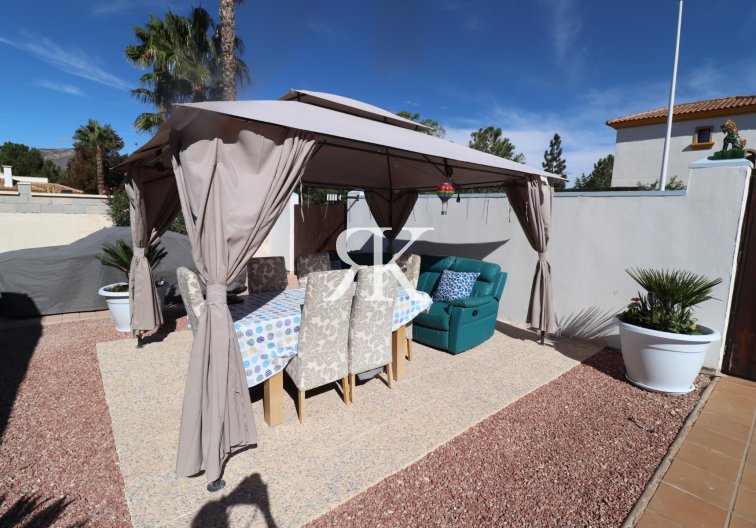 Resale - villa - Hondón de las Nieves - Inland