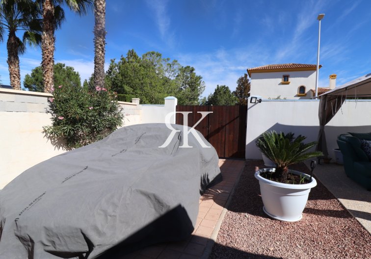 Resale - villa - Hondón de las Nieves - Inland