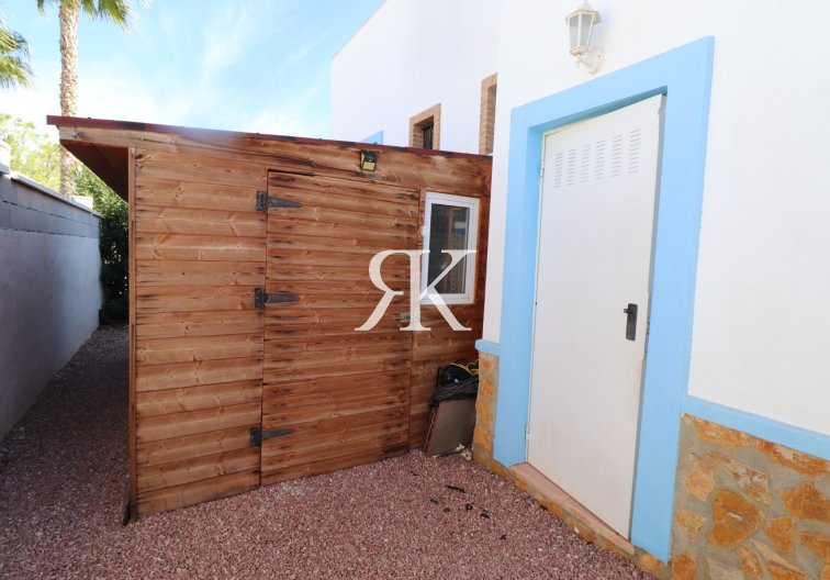 Resale - villa - Hondón de las Nieves - Inland