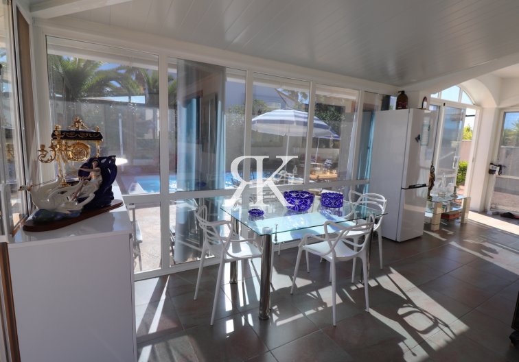 Resale - villa - Hondón de las Nieves - Inland