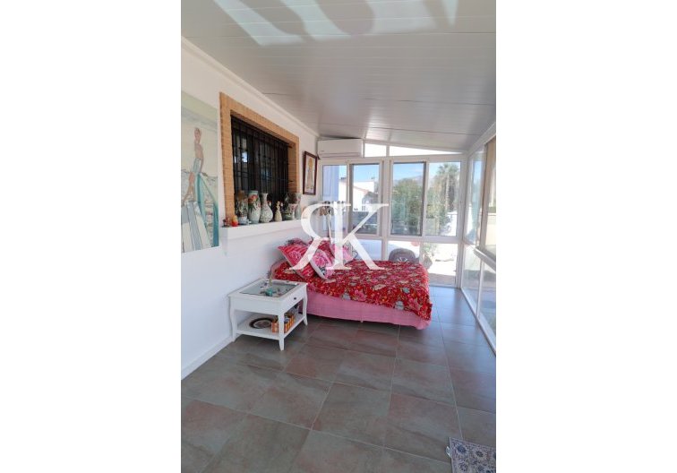 Resale - villa - Hondón de las Nieves - Inland