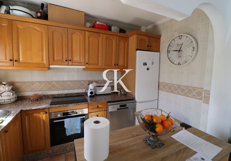 Resale - villa - Hondón de las Nieves - Inland